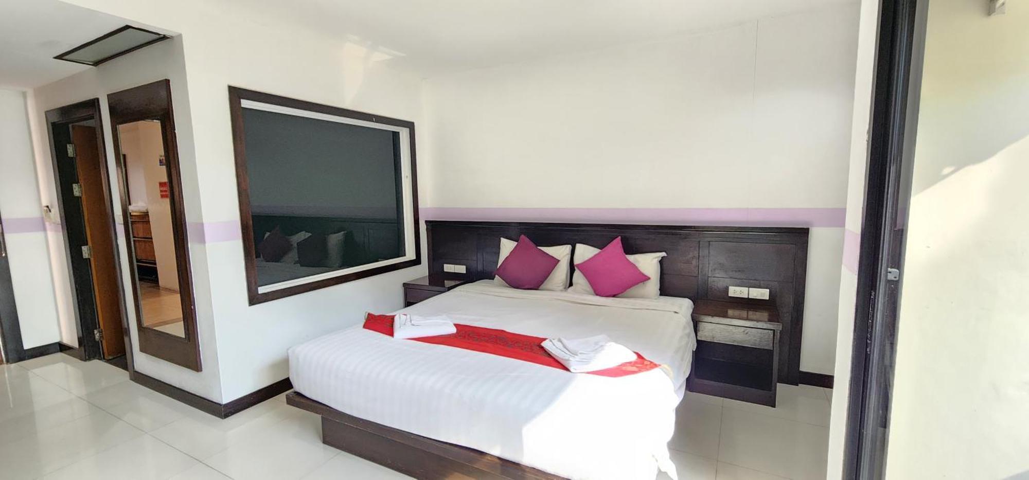 Hotel D C Patong Exteriér fotografie