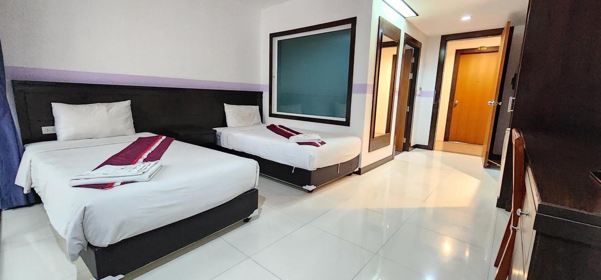Hotel D C Patong Exteriér fotografie
